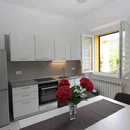 L Apartment Rasa Exterior photo
