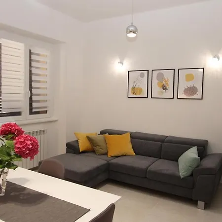 L Apartment Rasa Exterior photo