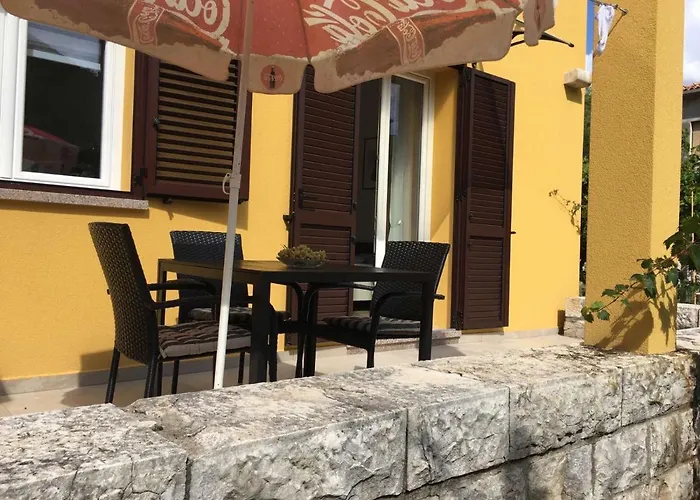 L Apartment