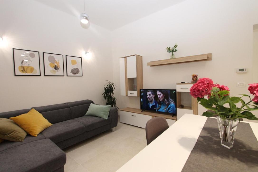 Apartment L