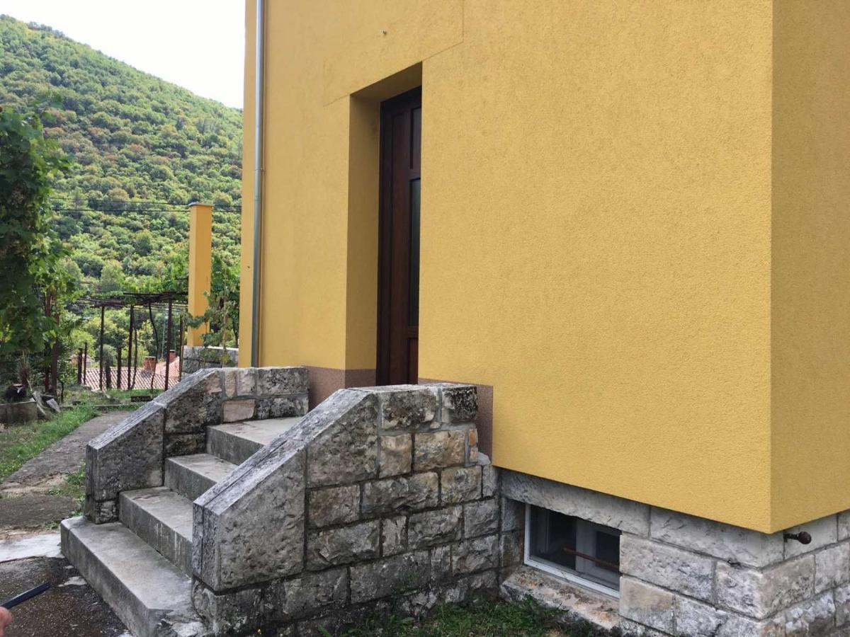 L Apartament *